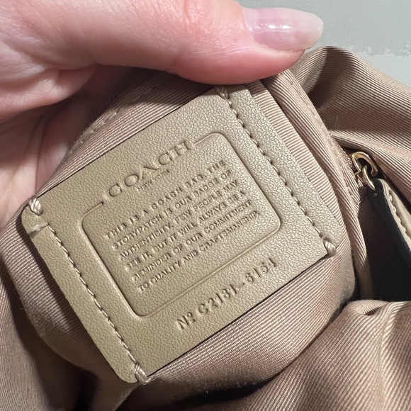 Genuine Coach Pennie Shoulder Bag - Picture 8 of 12